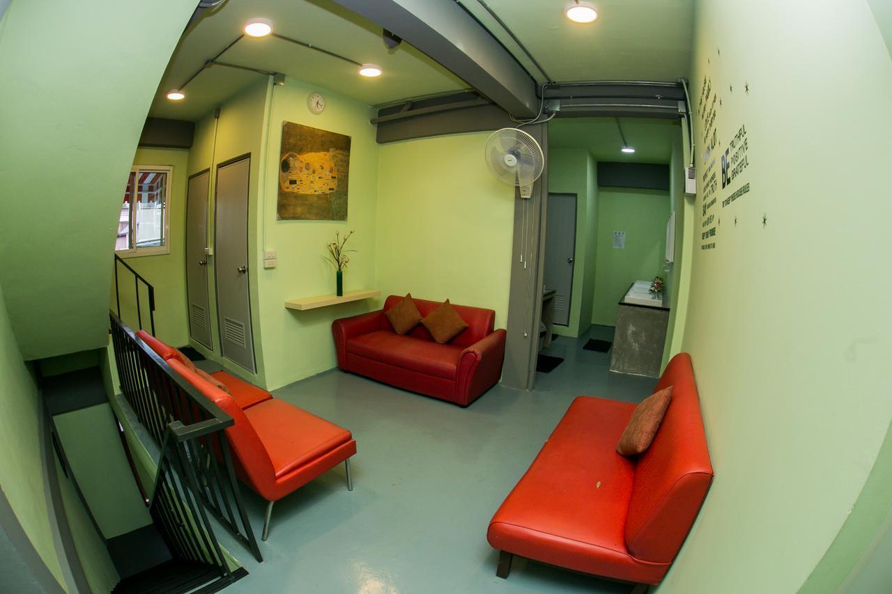 Samsen 8 Hostel Бангкок Экстерьер фото