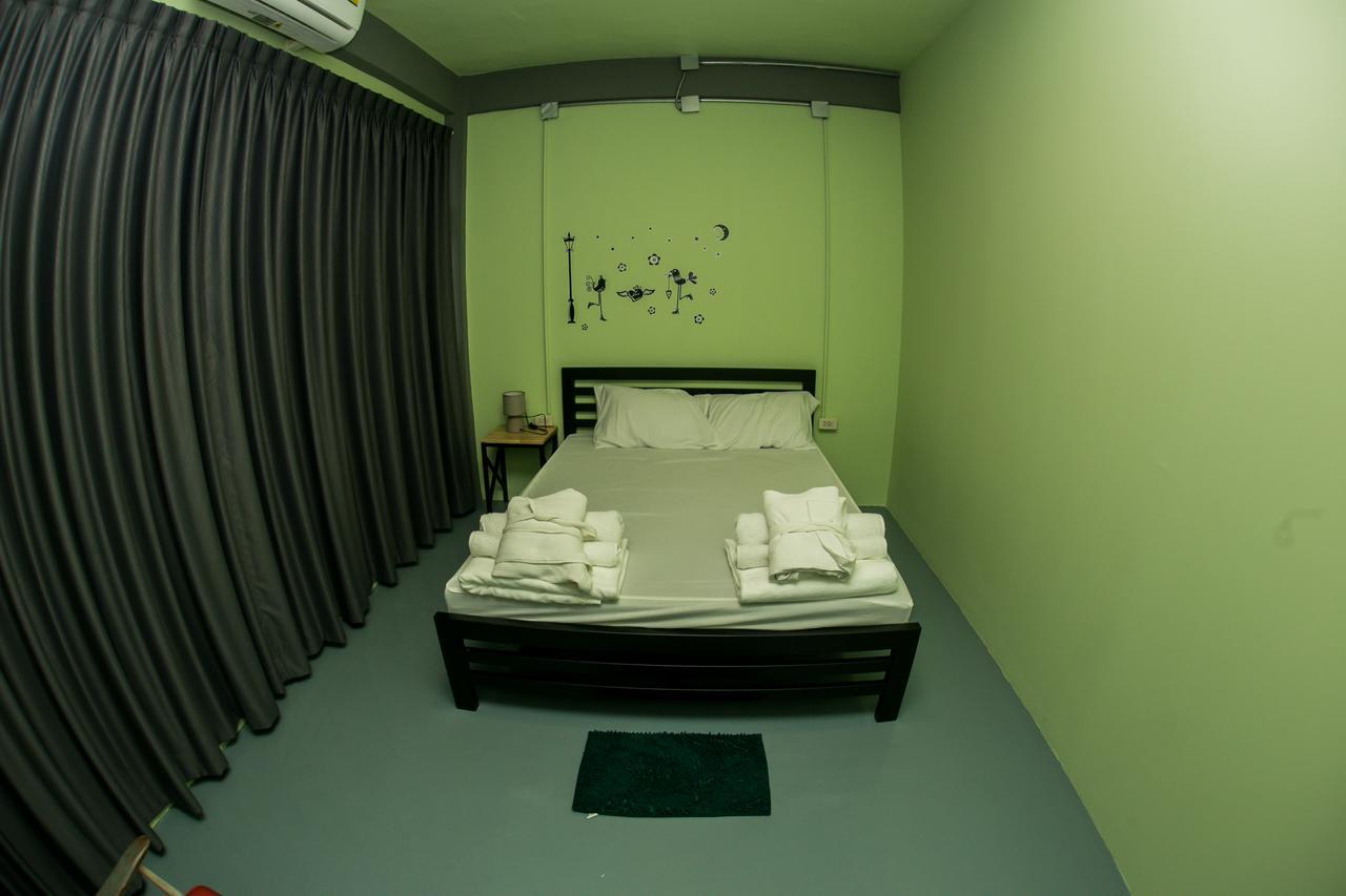 Samsen 8 Hostel Бангкок Экстерьер фото