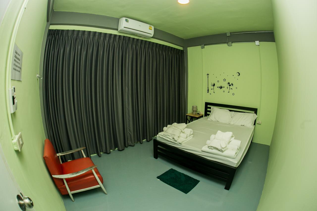 Samsen 8 Hostel Бангкок Экстерьер фото