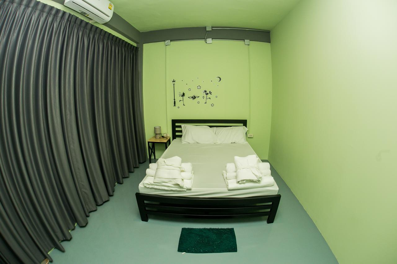 Samsen 8 Hostel Бангкок Экстерьер фото